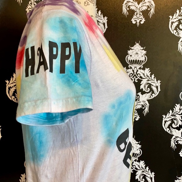 🍀 NWT! Tie Dye Be Happy Smiley T-Shirt! - Picture 5 of 8